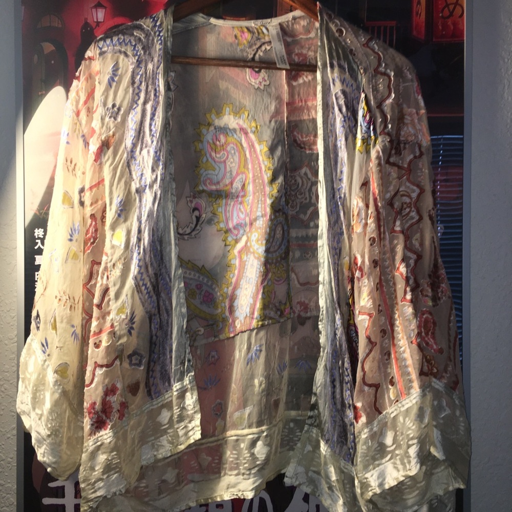 Beautiful Detailed Cardigan